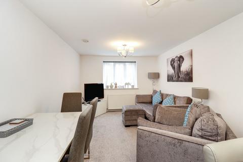 2 bedroom ground floor flat for sale, London Road, Benfleet