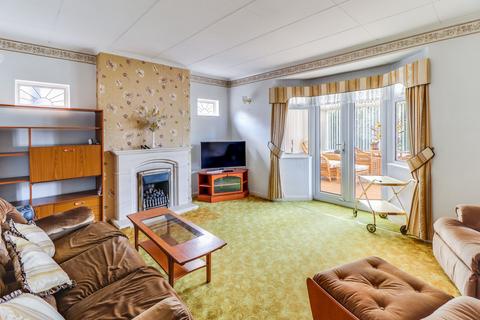 79 Church Road, Benfleet, SS7 4EU