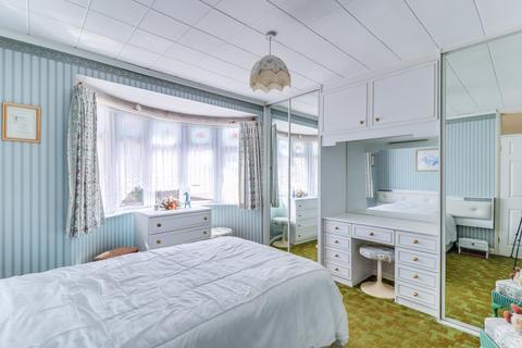 79 Church Road, Benfleet, SS7 4EU