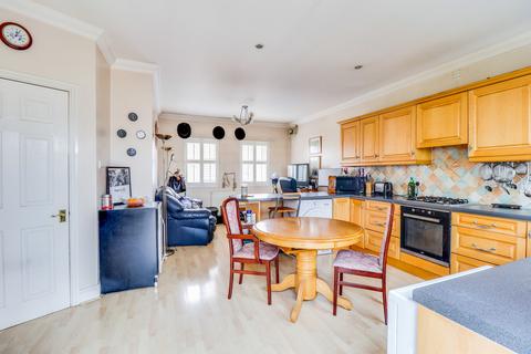 4 bedroom detached house for sale, The Willows, Benfleet
