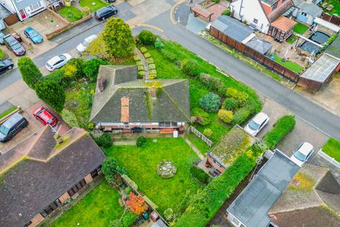 2 bedroom detached bungalow for sale, Dyke Crescent, Canvey Island