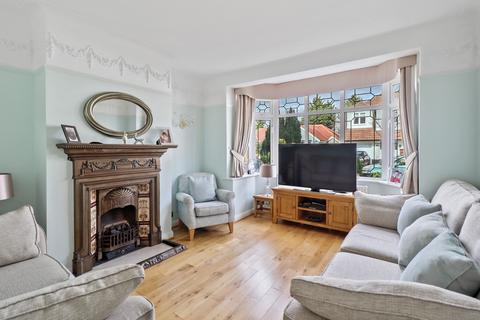51 Beverley Gardens, Hornchurch, RM11 3NX