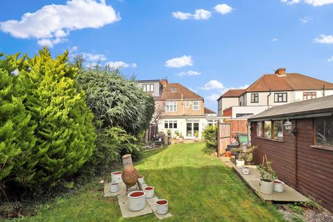51 Beverley Gardens, Hornchurch, RM11 3NX