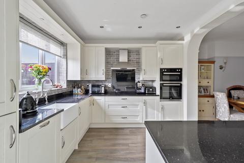 51 Beverley Gardens, Hornchurch, RM11 3NX