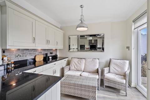 51 Beverley Gardens, Hornchurch, RM11 3NX