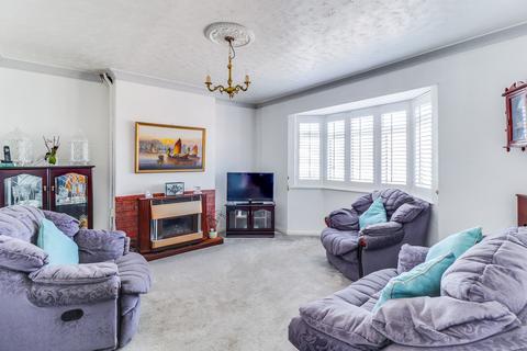 92 Church Road, Benfleet, SS7 4EP
