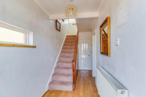 92 Church Road, Benfleet, SS7 4EP