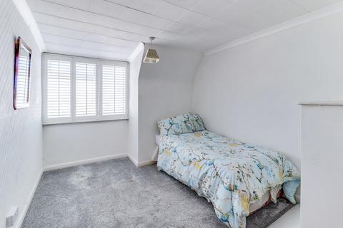 92 Church Road, Benfleet, SS7 4EP