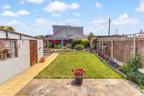92 Church Road, Benfleet, SS7 4EP