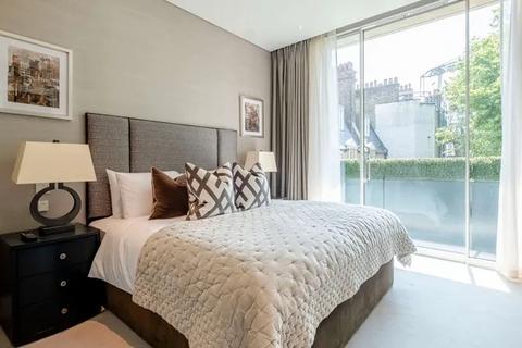 2 bedroom triplex to rent, Green Street, London W1K