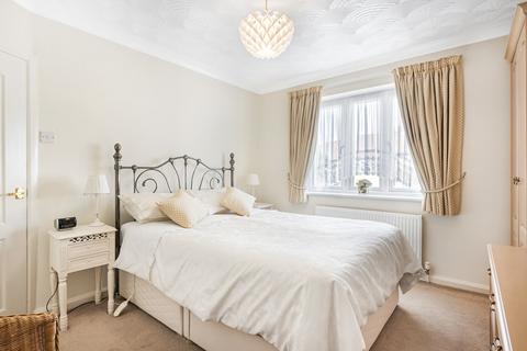 22 Tallis Grove, London, SE7 7JZ