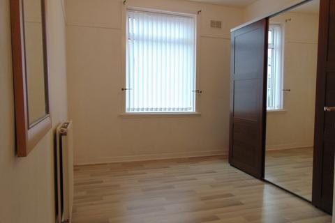 3 bedroom ground floor flat to rent, Crewe Crescent, Edinburgh EH5