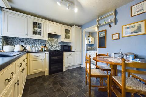 28 Mallens Croft, Bramshall, Uttoxeter, ST14 5NG