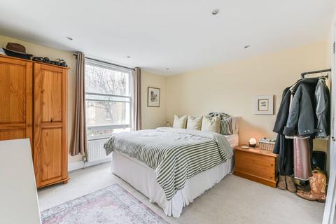 2 bedroom flat for sale - Worcester Gardens, Between the Commons, London, SW11