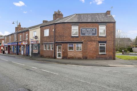 2 bedroom end of terrace house for sale, Chester Road, Castle, Northwich