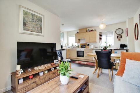 2 bedroom apartment for sale - Maybold Crescent, Haydon End, Swindon