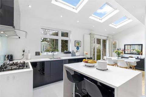 131 Chase Side, London, N14 5HD