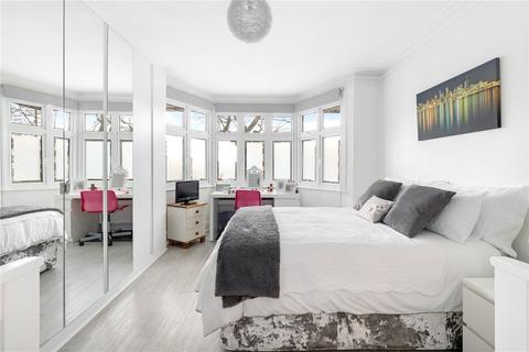 131 Chase Side, London, N14 5HD