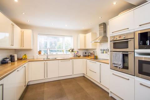 4 bedroom detached house for sale - Cosmeston Drive, Penarth