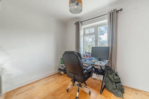 39 Tintagel Drive, Stanmore, HA7 4SR