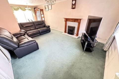 4 bedroom detached house for sale, Hereford Avenue, Great Sutton
