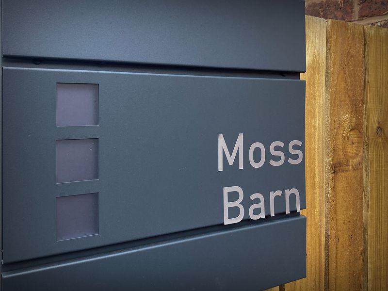 Moss barn