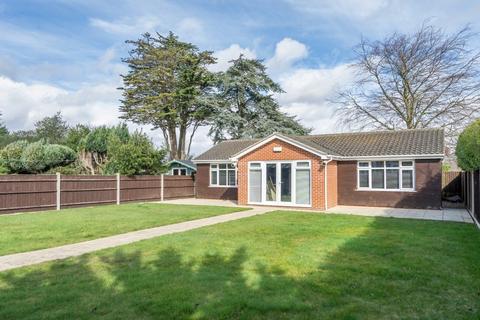 5 bedroom detached house for sale, Yarmouth Road, Lowestoft