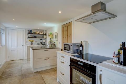 Mill House Mill Hill, Mettingham, Bungay, NR35 1TR