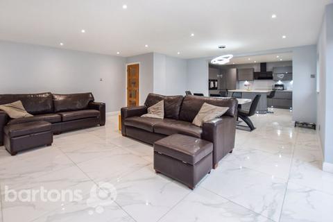 2 Bramble Close, Wickersley, Rotherham, S66 1FH