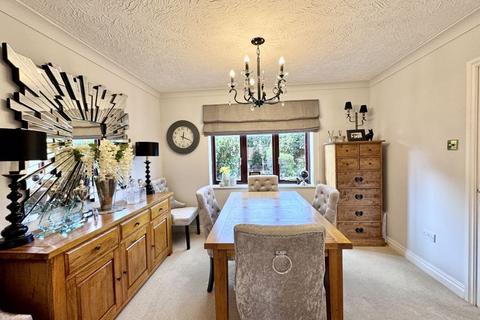 4 bedroom detached house for sale, Knightswood Close, Four Oaks, Sutton Coldfield, B75 6EA