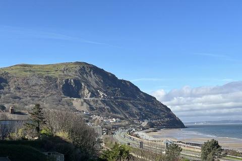 2 bedroom apartment for sale, Conway Road, Penmaenmawr