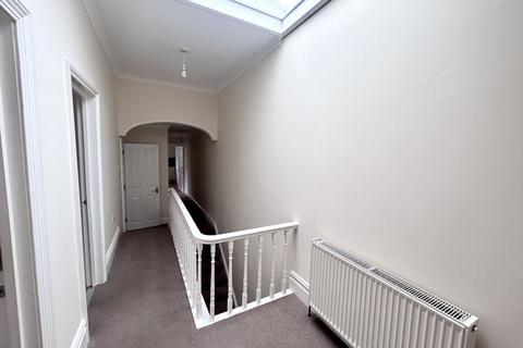 3 bedroom apartment for sale, St. Johns Road, Sandown