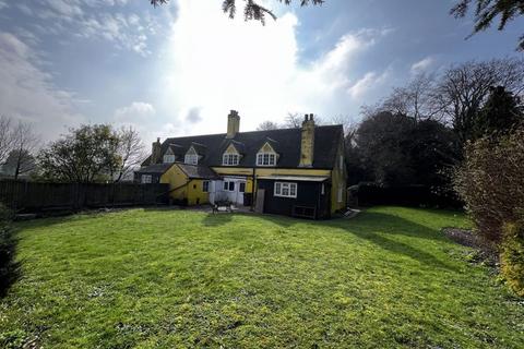 2 bedroom cottage to rent - To Let - West Studdal, Dover