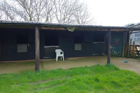 Equestrian property for sale, Eddington Road, St. Helens, Ryde