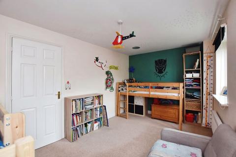 4 bedroom terraced house for sale - Osmund Walk, Salisbury                                                                              *VIDEO TOUR*