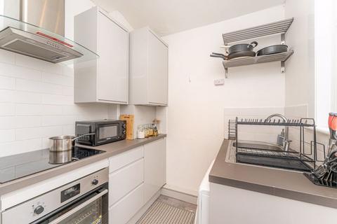 2 bedroom apartment for sale, Palmerston Road, London, N22