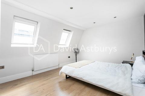 4 bedroom end of terrace house to rent - Frobisher Road, Turnpike Lane , London