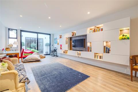 5 bedroom terraced house to rent, Bovingdon Road, London, SW6