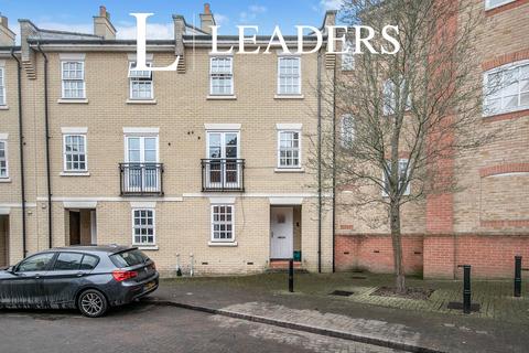 5 bedroom terraced house to rent, Albany Gardens, Haven Road, CO2