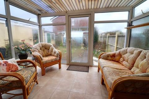 2 bedroom bungalow for sale - Riversmeade Way, Stafford ST16