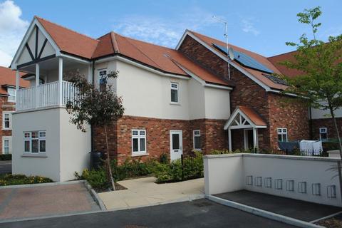 2 bedroom apartment to rent - Nelson Road, Leigh-On-Sea SS9