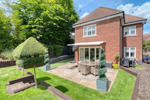 5 bedroom detached house for sale, Highfield Park, Row Town KT15