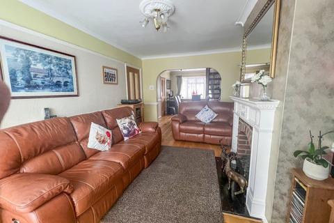 3 bedroom chalet for sale, Hilary Close, Rochford