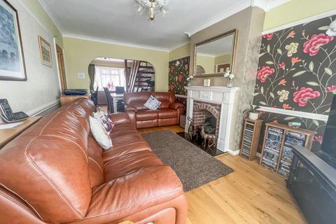 3 bedroom chalet for sale, Hilary Close, Rochford