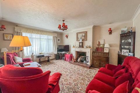 5 Aldermans Hill, Hockley, SS5 4RP