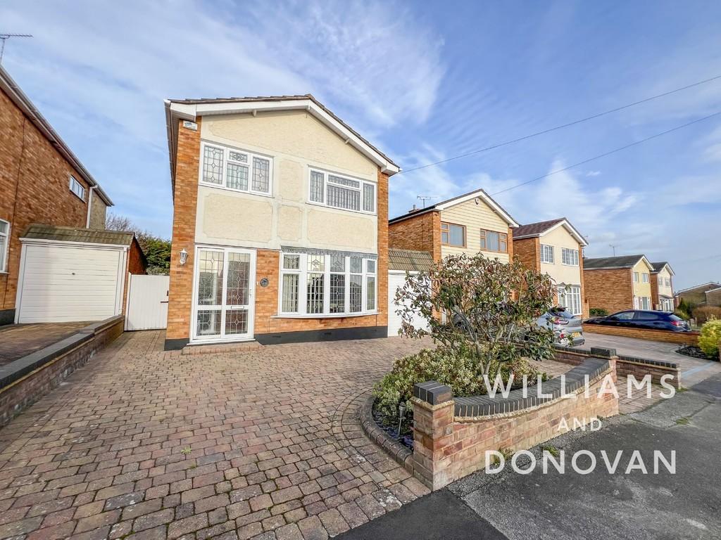 Uplands Road, Hockley 3 bed detached house for sale £450,000