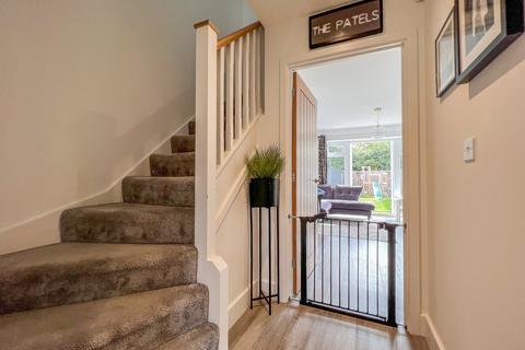 17 Highwell Gardens, Hawkwell, Hockley, SS5 4LY