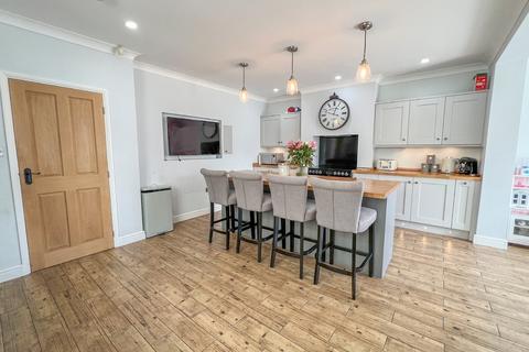 42 Broadlands Road, Hockley, SS5 5DS