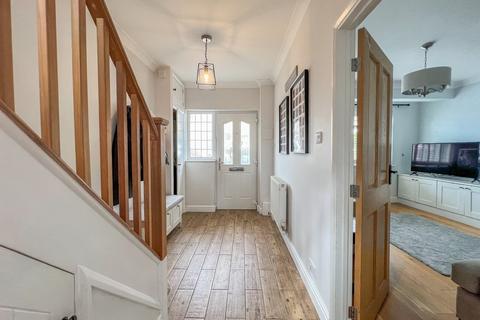 42 Broadlands Road, Hockley, SS5 5DS