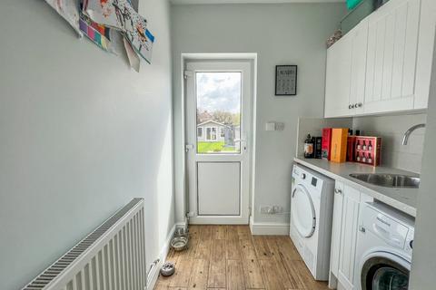 42 Broadlands Road, Hockley, SS5 5DS